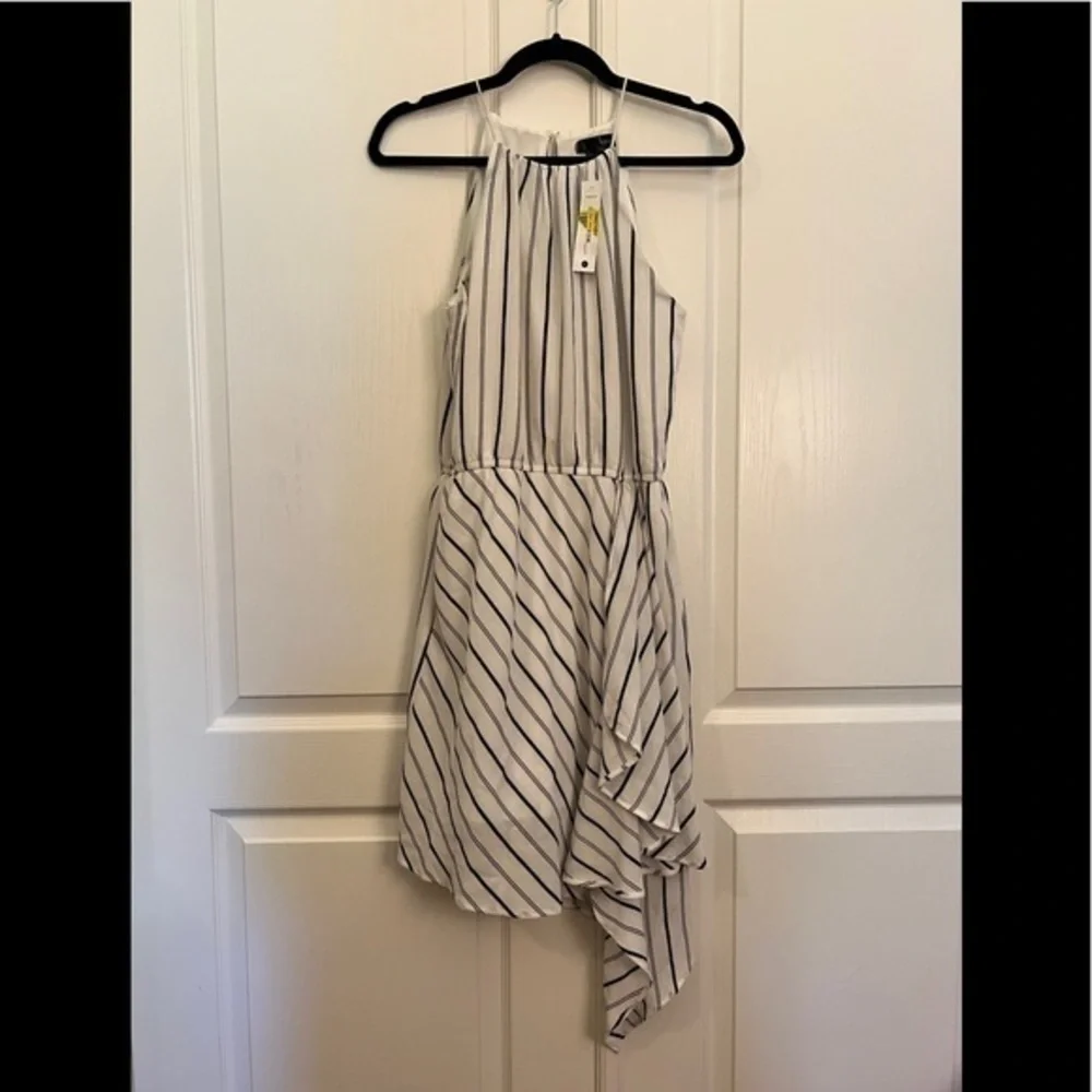 AQUA BLOOMINGDALE’S L White Gray Striped Sleeveless Party Dress